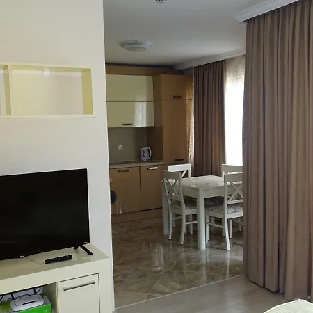 Florence Deluxe Apartmanhotel 3*