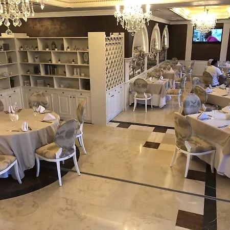 Florence Deluxe Apartmanhotel 3*